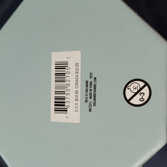 Hallmark new puzzle,  1000 pieces We Believe in.... - Picture 7 of 10